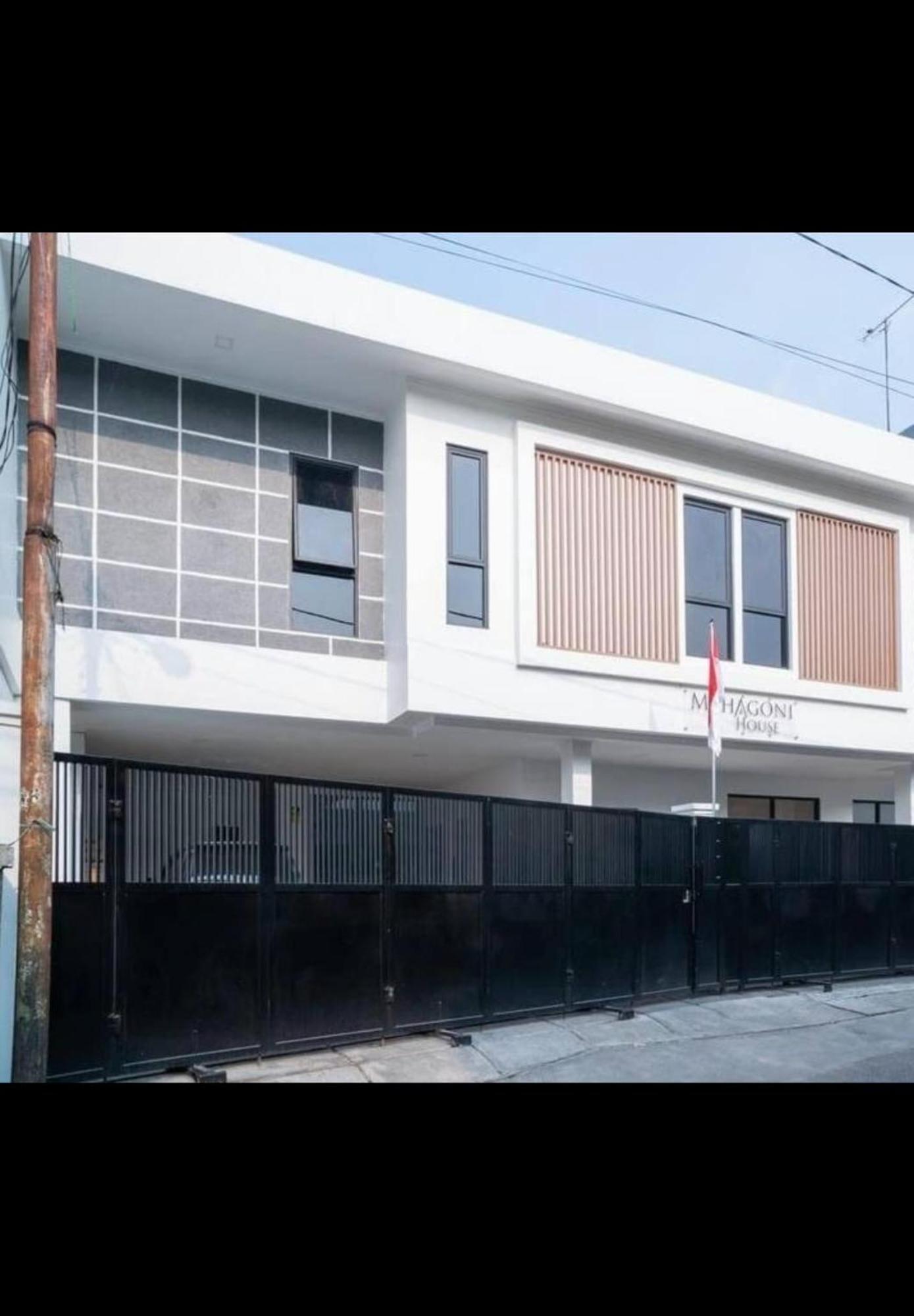 מלון בוגור Oyo 94143 Mahagoni House Syariah מראה חיצוני תמונה