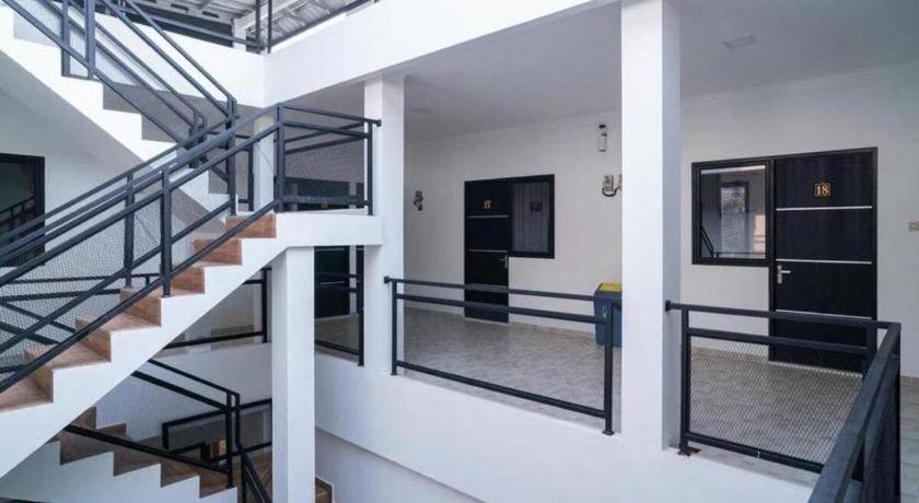 מלון בוגור Oyo 94143 Mahagoni House Syariah מראה חיצוני תמונה