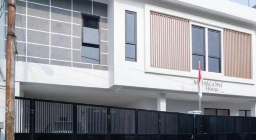 מלון בוגור Oyo 94143 Mahagoni House Syariah מראה חיצוני תמונה